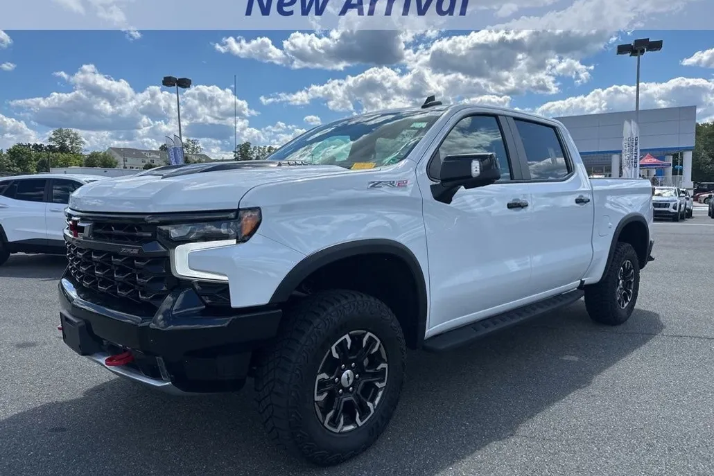 2024 Chevrolet Silverado 1500 ZR2 photo 1