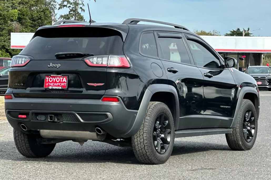 2019 Jeep Cherokee Trailhawk photo 1