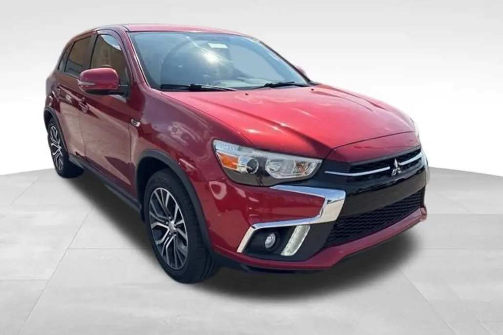 2018 Mitsubishi Outlander Sport SE photo 1