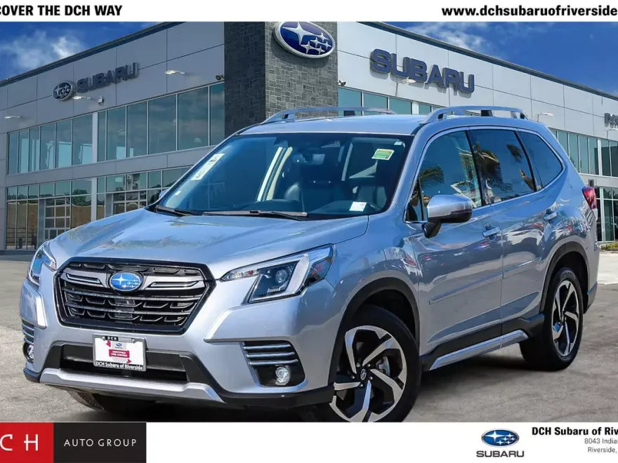2023 Subaru Forester Touring photo 1