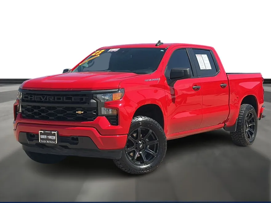 2023 Chevrolet Silverado 1500 Custom photo 1