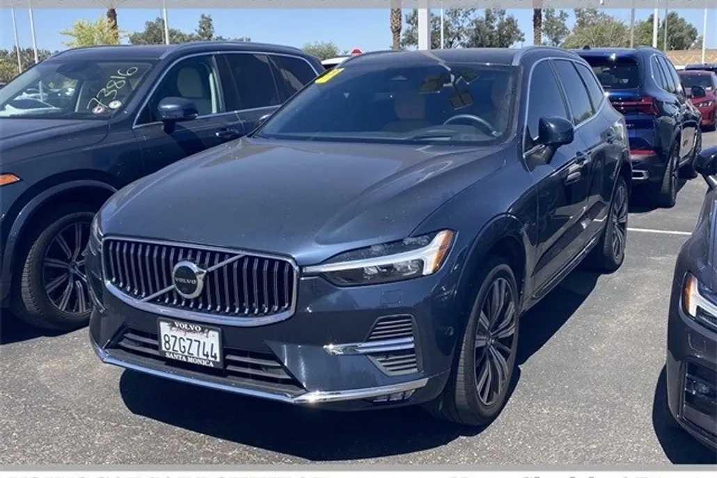 2022 Volvo XC60 Inscription photo 1