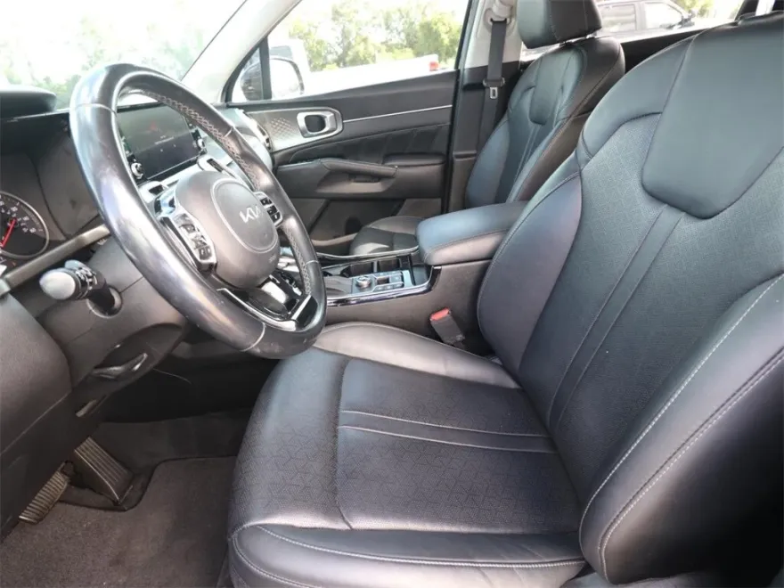 2022 Kia Sorento SX photo 1