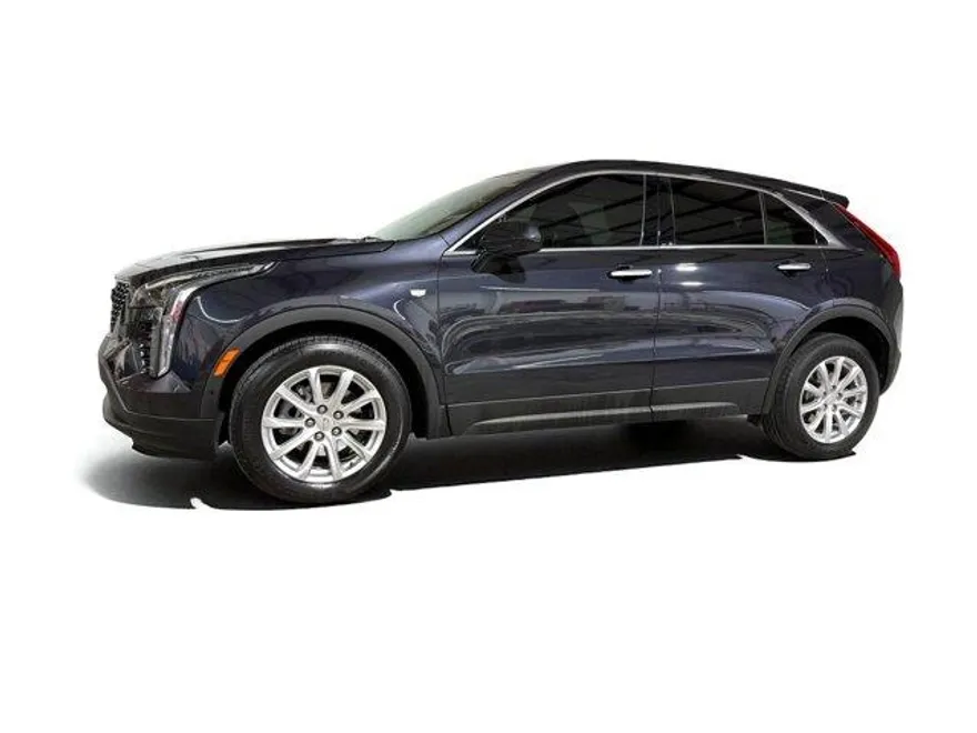 2022 Cadillac XT4 Luxury photo 1