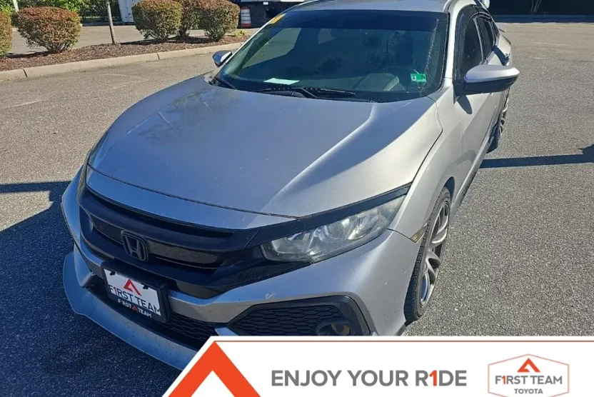 2018 Honda Civic Sport photo 1