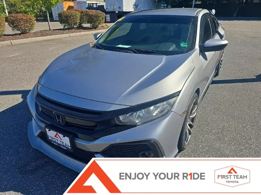 2018 Honda Civic Sport photo 1