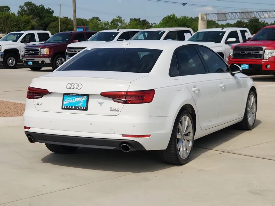2017 Audi A4 Quattro Premium photo 1