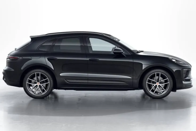 2026 Porsche Macan T photo 1