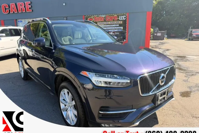 2016 Volvo XC90 T6 Momentum photo 1