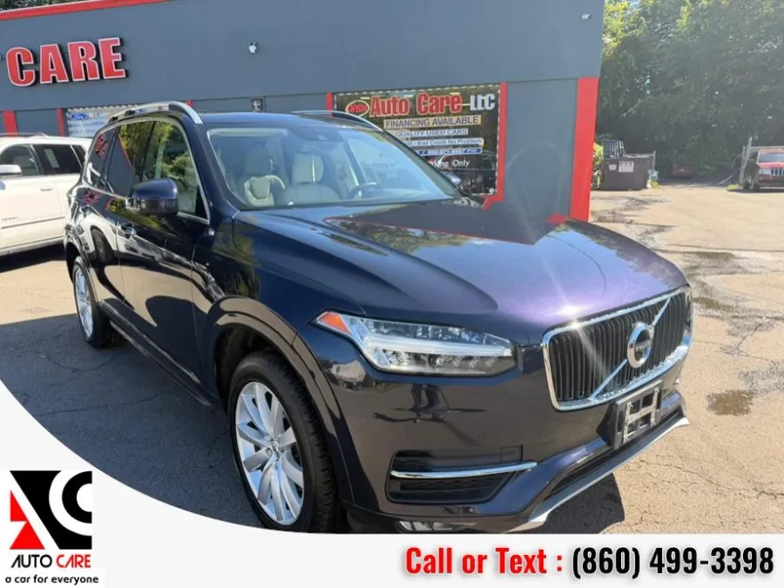 2016 Volvo XC90 T6 Momentum photo 1