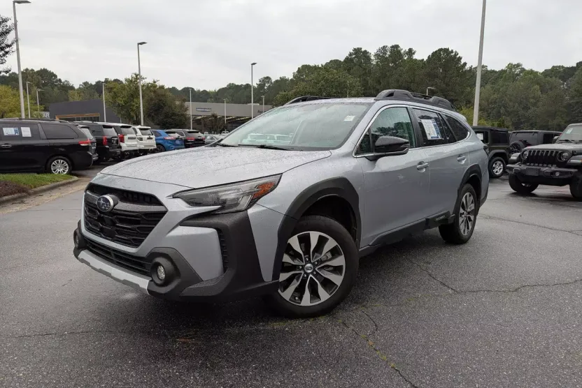 2023 Subaru Outback Limited photo 1