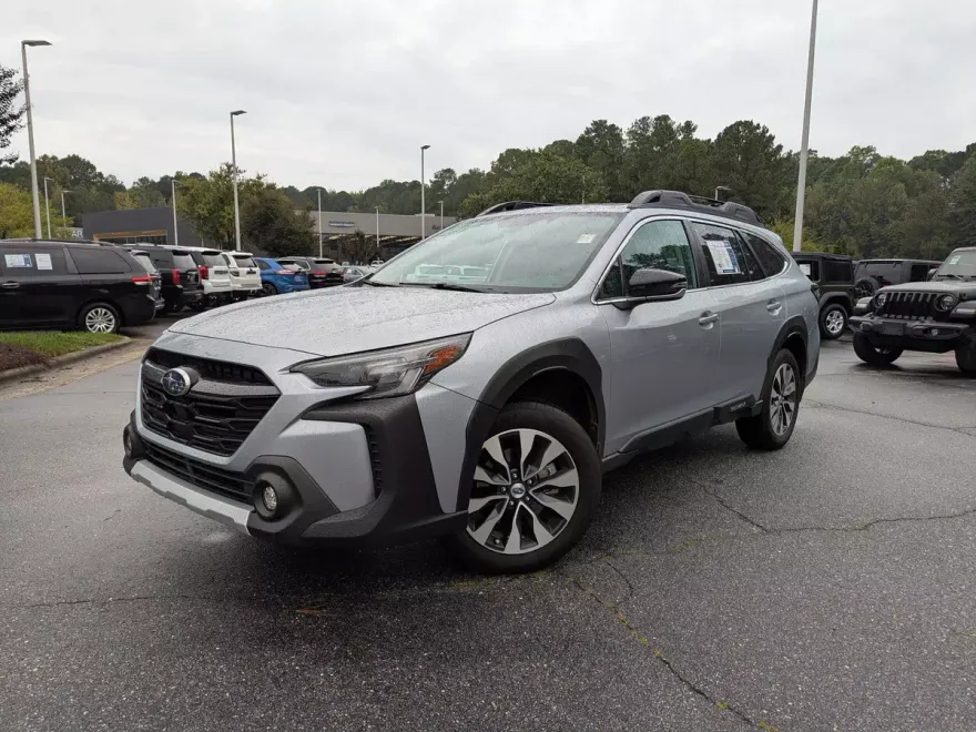 2023 Subaru Outback Limited photo 1