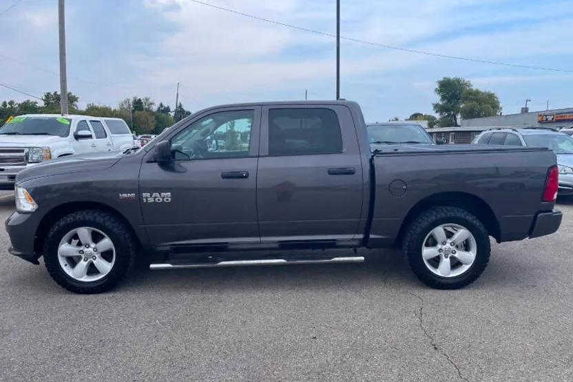 2014 Ram 1500 Express photo 1