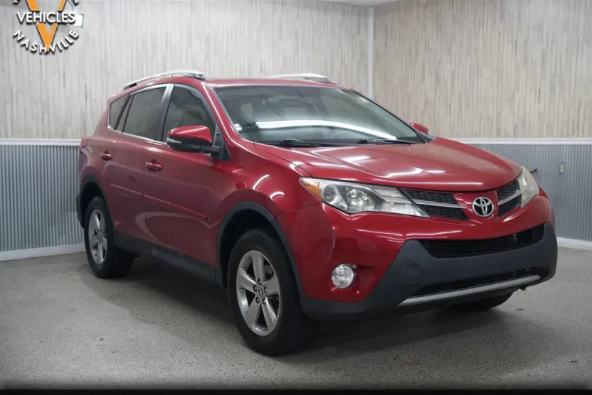 2015 Toyota RAV4 XLE photo 1