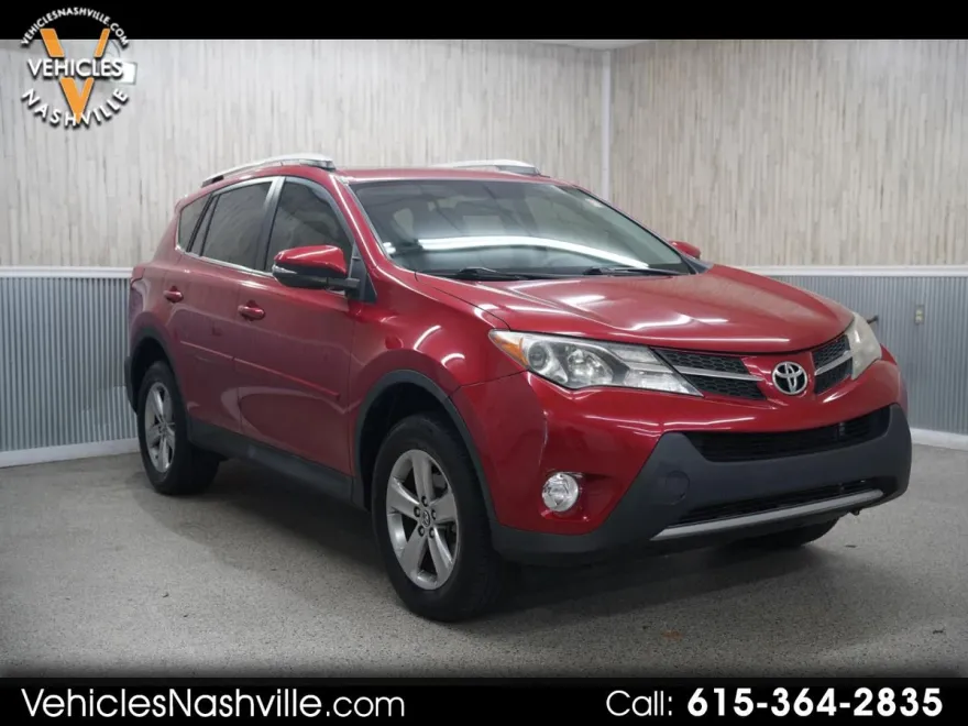 2015 Toyota RAV4 XLE photo 1