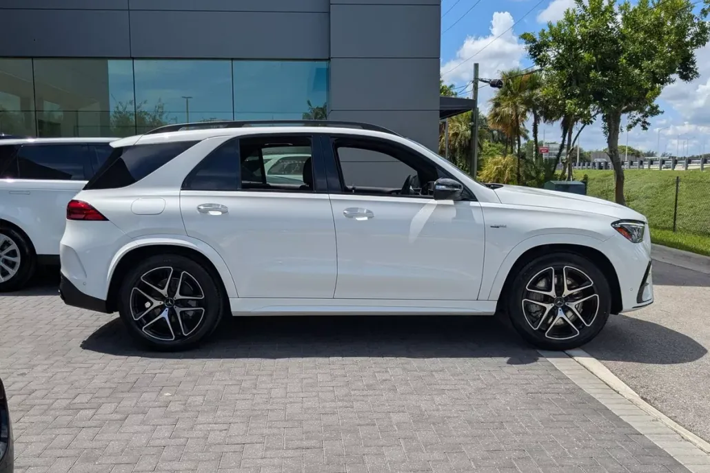 2024 Mercedes Benz GLE AMG 53 photo 1