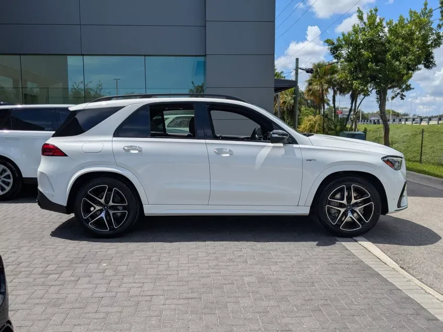 2024 Mercedes Benz GLE AMG 53 photo 1