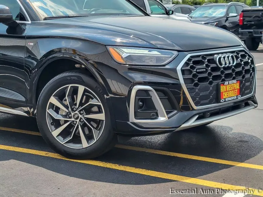 2023 Audi Q5 S line Premium photo 1