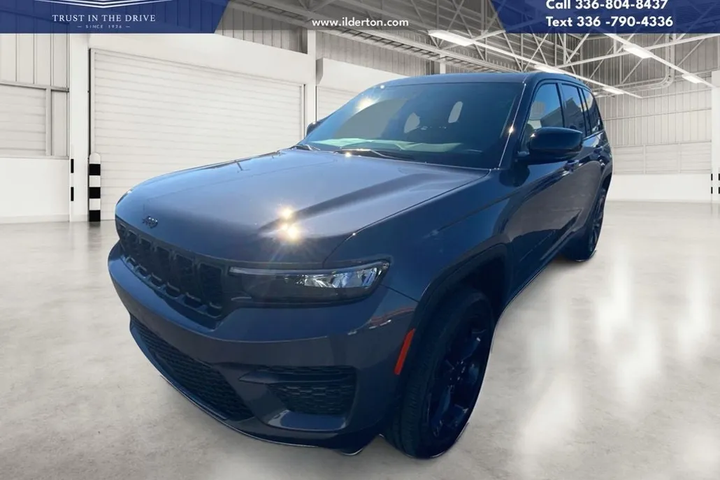 2025 Jeep Grand Cherokee Altitude photo 1