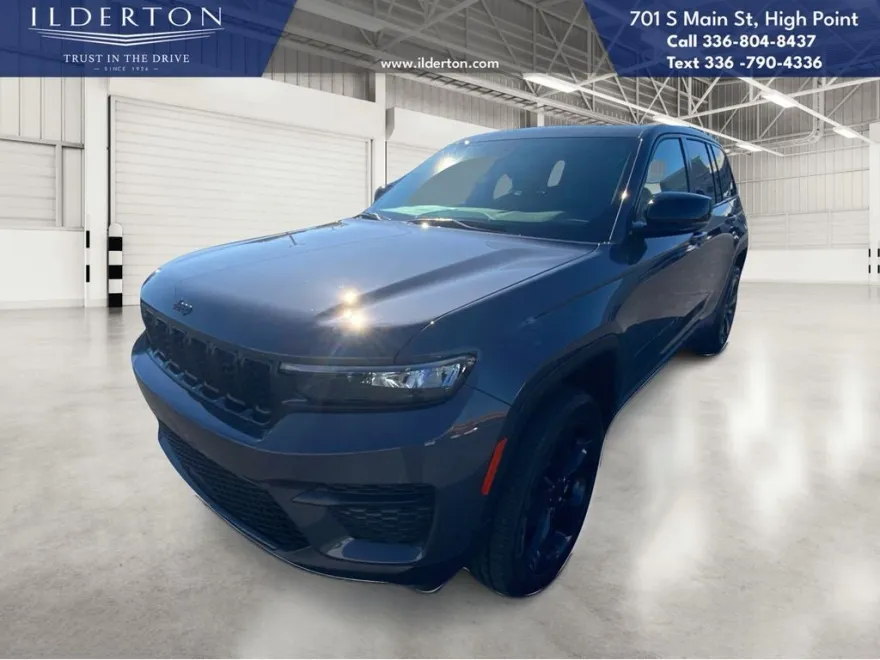 2025 Jeep Grand Cherokee Altitude photo 1