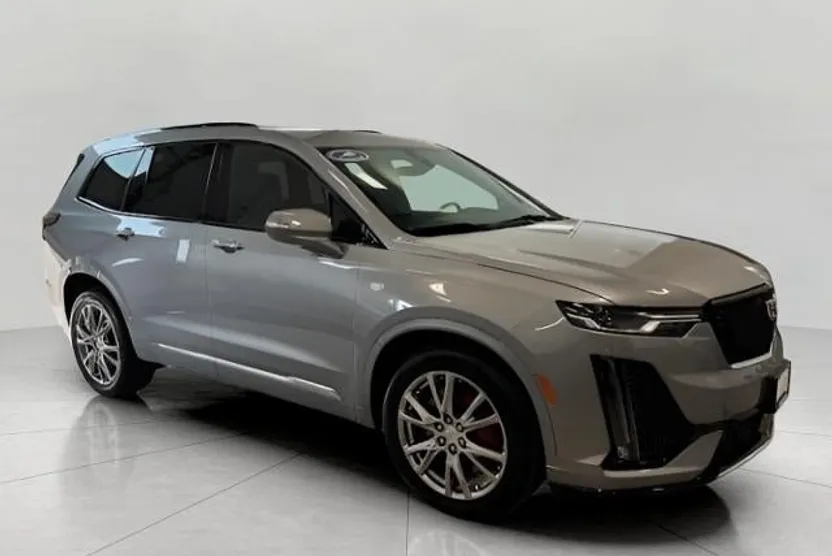 2024 Cadillac XT6 Sport photo 1