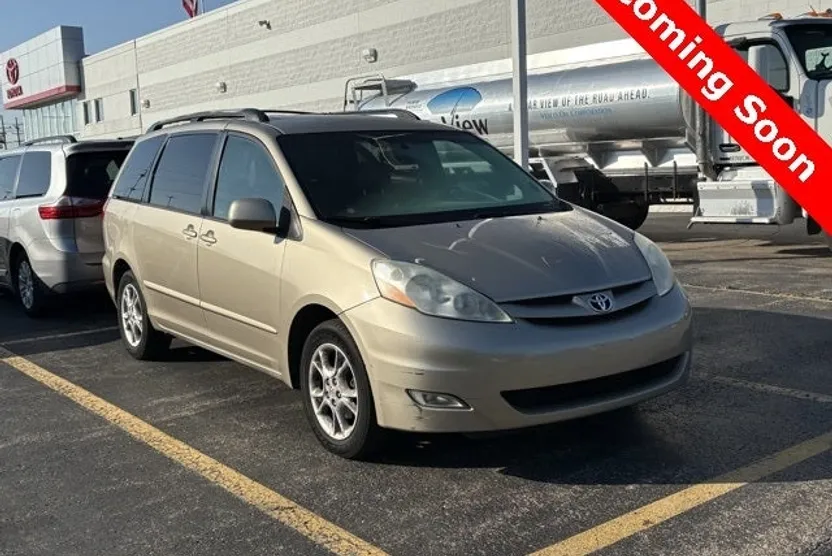 2006 Toyota Sienna XLE photo 1