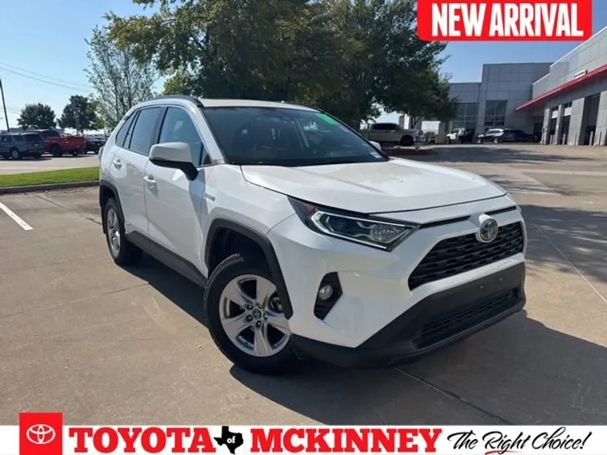 2019 Toyota RAV4 XSE XLE photo 1