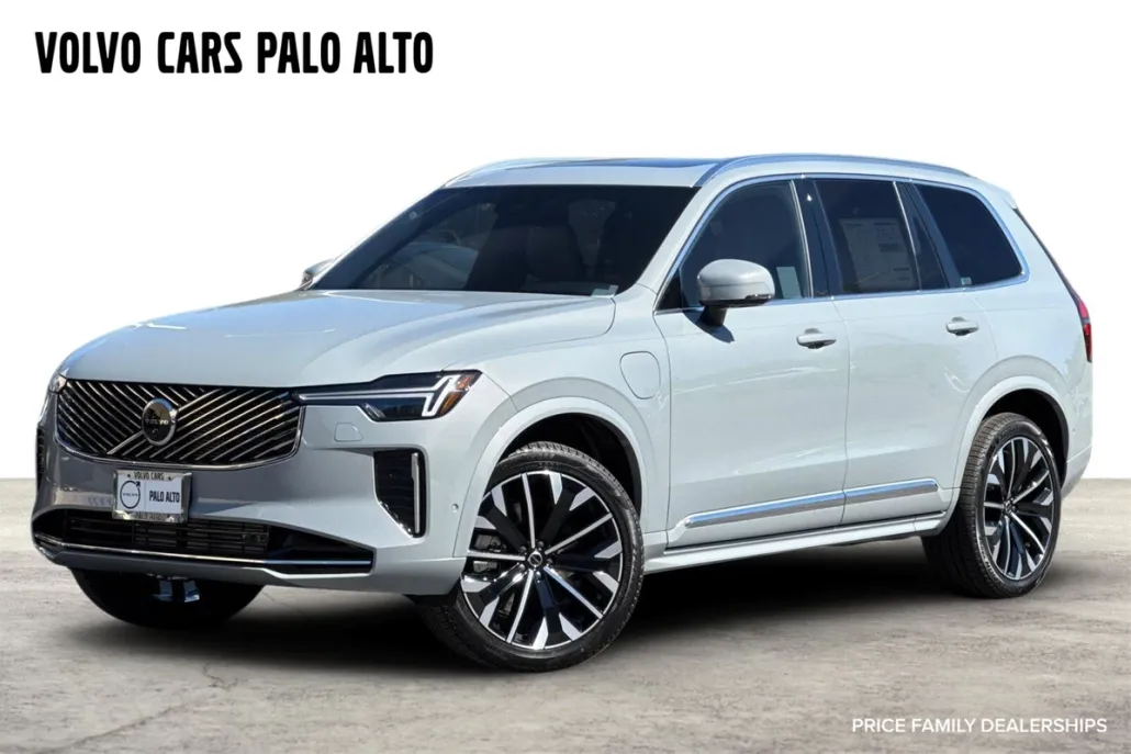 2026 Volvo XC90 T8 Plus photo 1