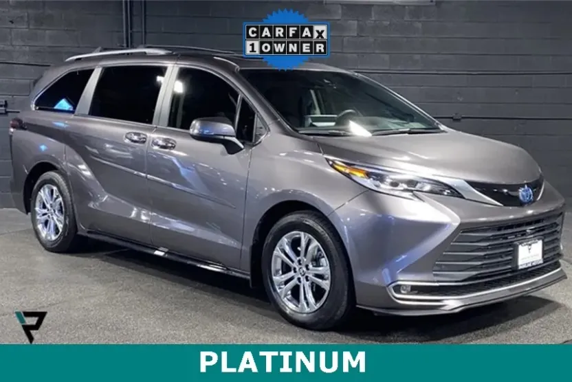 2023 Toyota Sienna Platinum photo 1