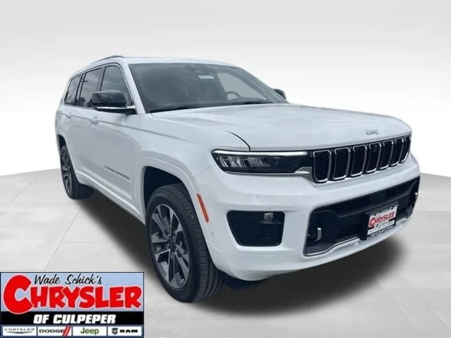 2025 Jeep Grand Cherokee Overland photo 1