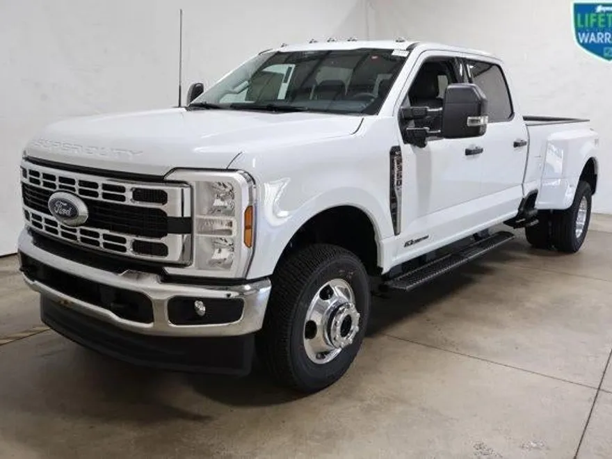 2025 Ford F-350 XLT photo 1