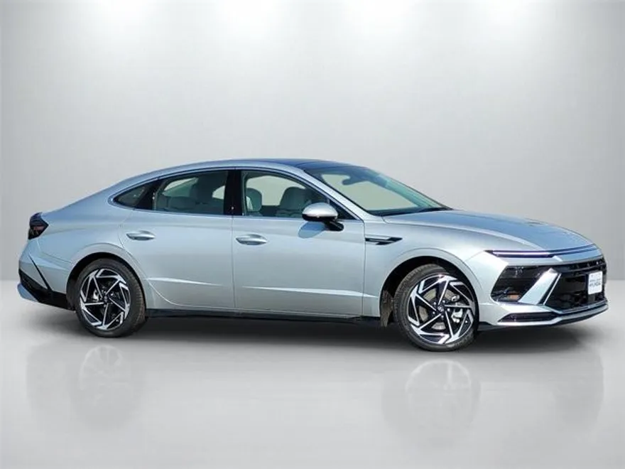 2025 Hyundai Sonata SEL Convenience photo 1