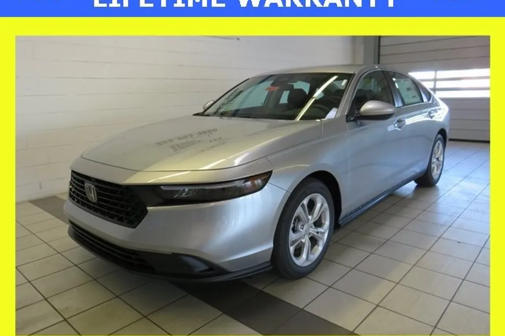 2025 Honda Accord LX photo 1