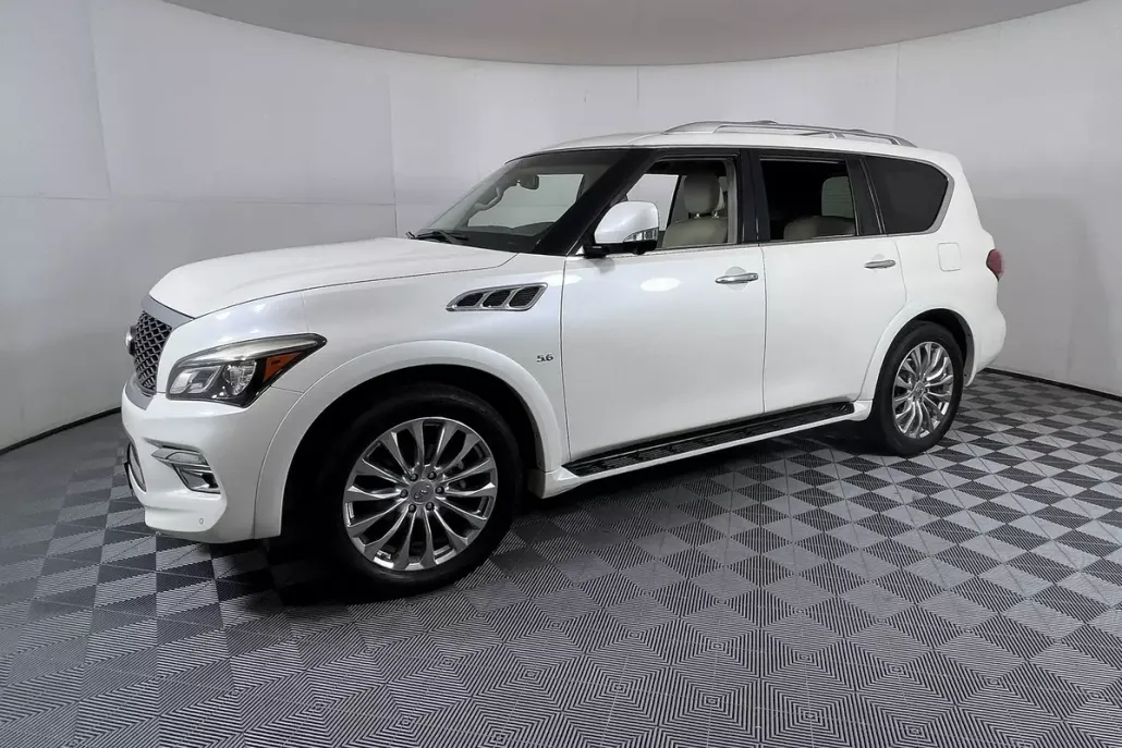 2016 Infiniti QX80 photo 1