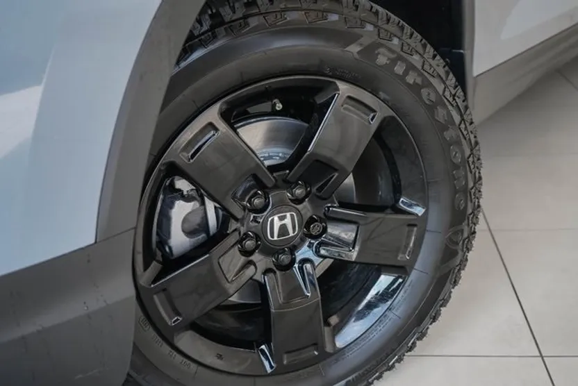 2025 Honda Ridgeline Black Edition photo 1