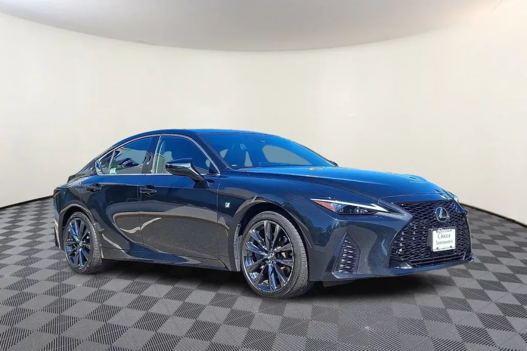 2023 Lexus IS 350 F SPORT photo 1