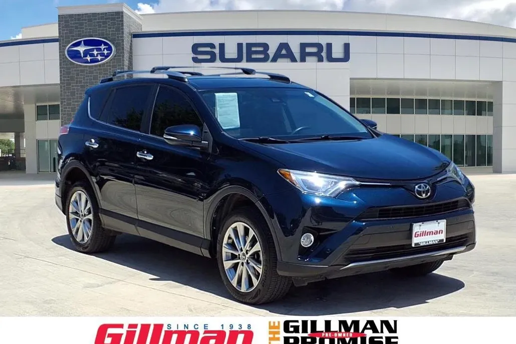 2017 Toyota RAV4 Limited photo 1