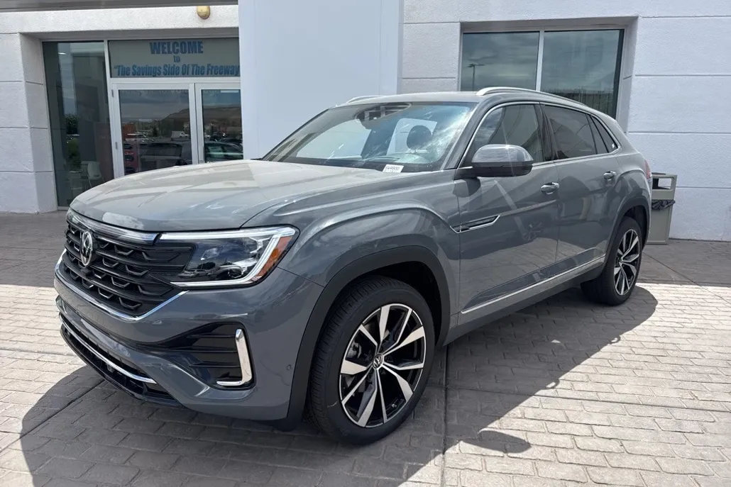 2025 Volkswagen Atlas Cross Sport SEL Premium R-Line photo 1