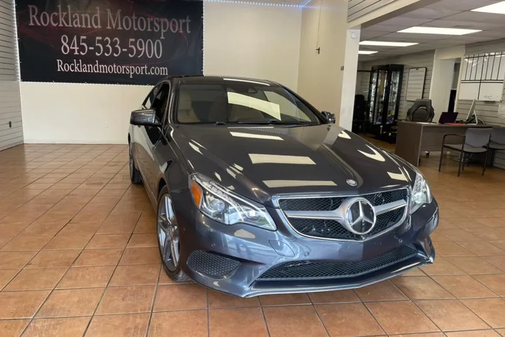 2014 Mercedes Benz E 350 4MATIC photo 1
