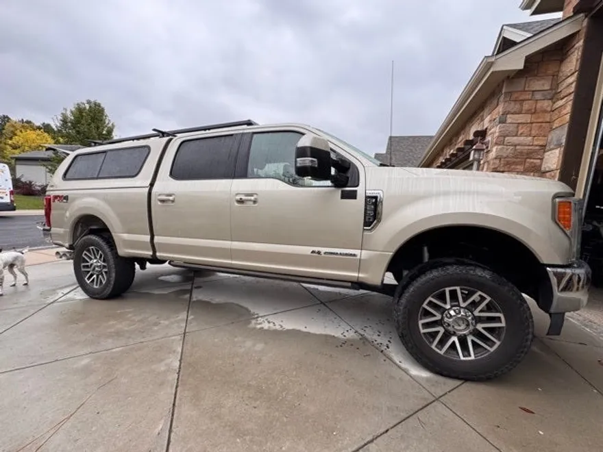 2017 Ford F-250 Lariat photo 1