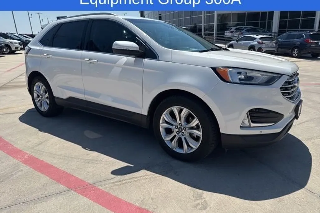 2020 Ford Edge Titanium photo 1