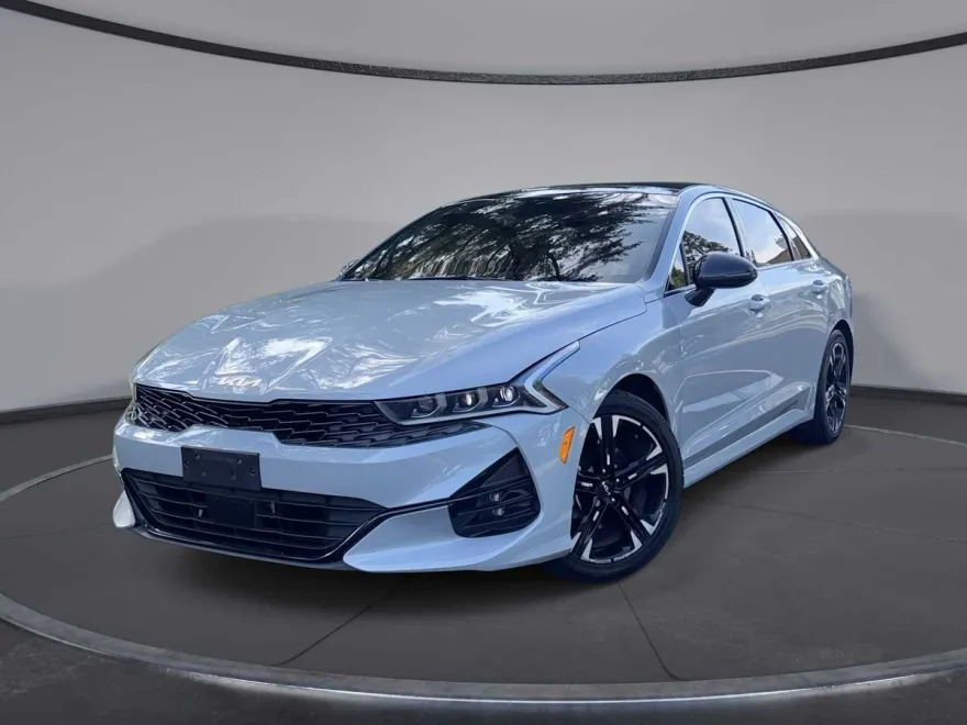 2023 Kia K5 GT-Line photo 1