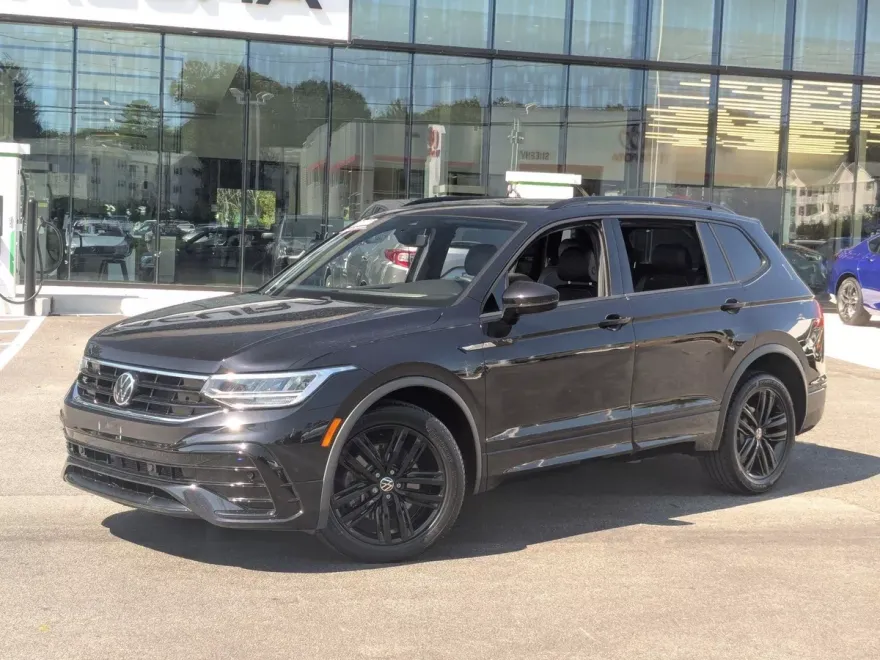 2022 Volkswagen Tiguan SE R-Line Black photo 1
