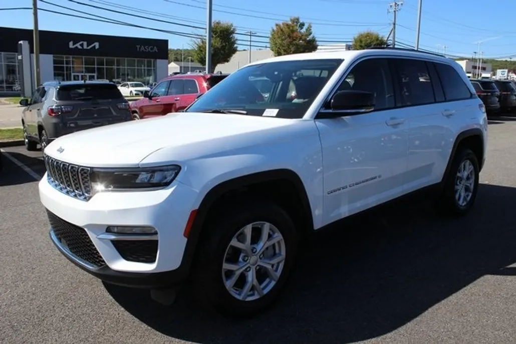2024 Jeep Grand Cherokee Limited photo 1