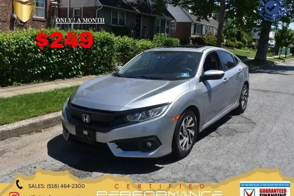 2018 Honda Civic Touring photo 1