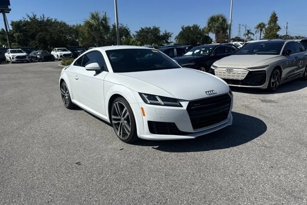2017 Audi TT Coupe 2.0T photo 1