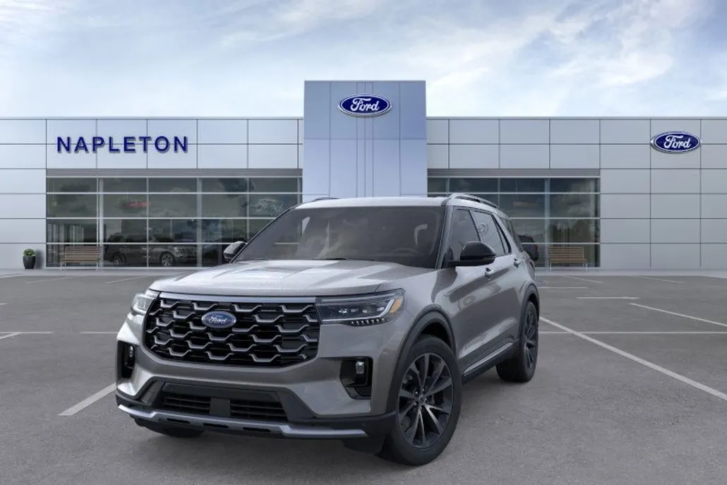 2025 Ford Explorer Platinum photo 1