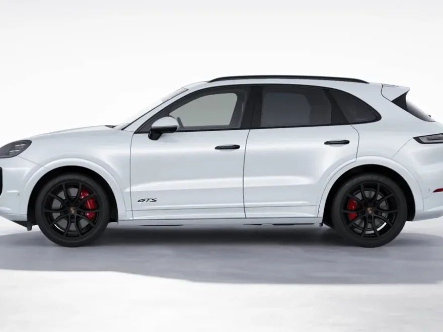 2026 Porsche Cayenne GTS photo 1