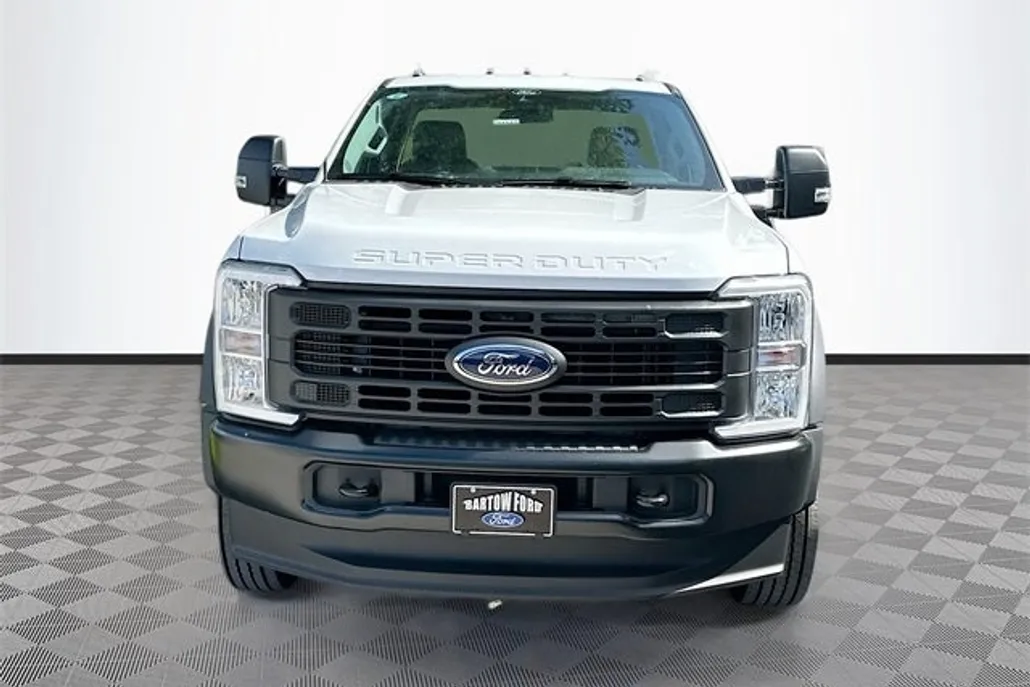 2026 Ford F-600 photo 1