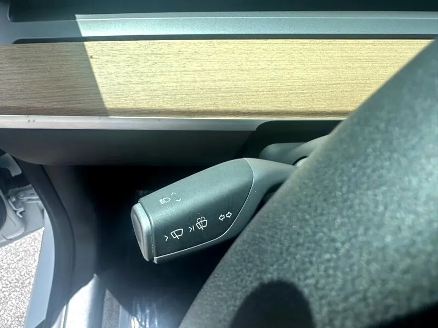 2022 Tesla Model 3 Long Range photo 17